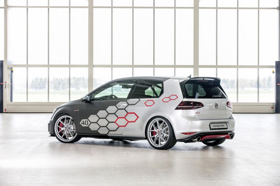  Volkswagen Golf GTi Heartbeat 2016 года  (фото 4 из 10)